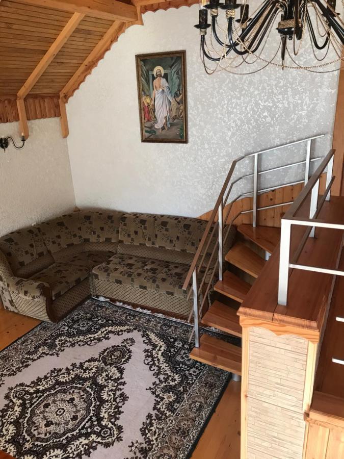 Vacation Home Yabluniv Ngoại thất bức ảnh
