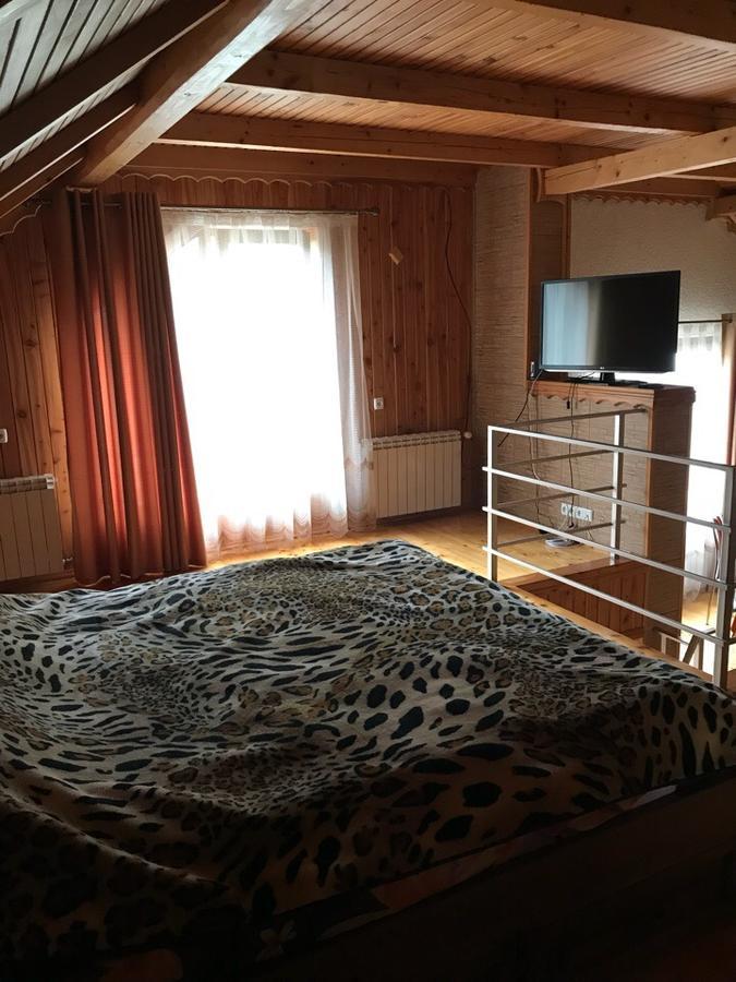Vacation Home Yabluniv Ngoại thất bức ảnh